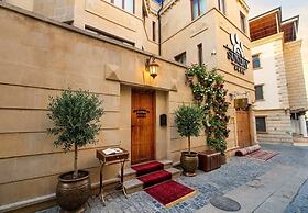 Sunday Hotel