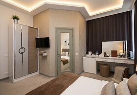 Sunday Hotel