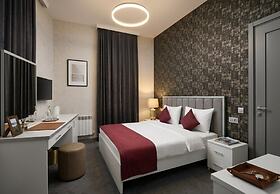 Sunday Hotel