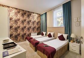 Sunday Hotel