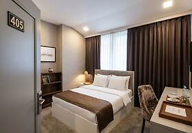 Sunday Hotel