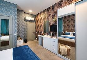Sunday Hotel