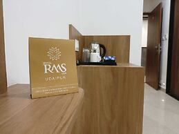 Hotel Raas Inn