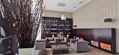 Sofia By SanLiving - 2BR - Kuningan