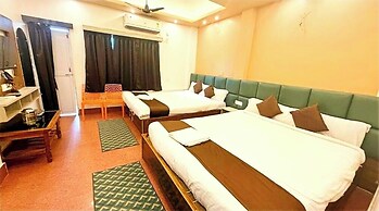 Shree Ganesh Resort -near Temple & Beach