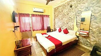 Shree Ganesh Resort -near Temple & Beach