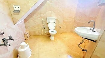 Shree Ganesh Resort -near Temple & Beach