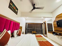 STAR HOTEL
