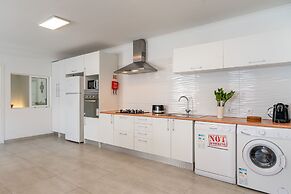 Caparica Poshtel