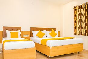 Hotel Radhika