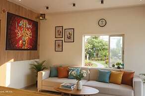 Hotel Radhika