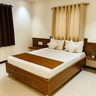 Hotel Radhika