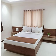 Hotel Radhika