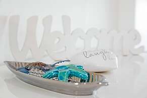 Zen Sapphire Shore Balcony - Pool - Work Desk
