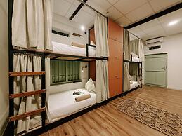 Kickin' Surf Lodge