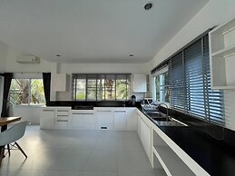 Tranquil Oasis in Taling Ngam 2-bedroom Pool Villa