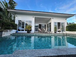 Tranquil Oasis in Taling Ngam 2-bedroom Pool Villa