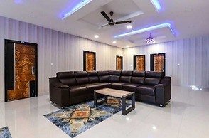 SR GRAND HOTEL