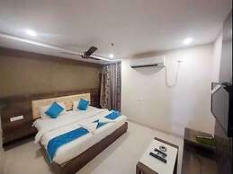 SR GRAND HOTEL
