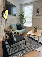 Ocho Homes Lux By Eight Continents, Belfast