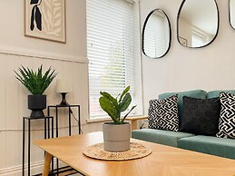 Ocho Homes Lux By Eight Continents, Belfast