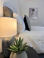 Ocho Homes Lux By Eight Continents, Belfast