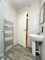 Ocho Homes Lux By Eight Continents, Belfast