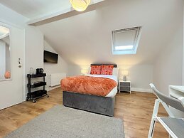 Ocho Homes Lux By Eight Continents, Belfast