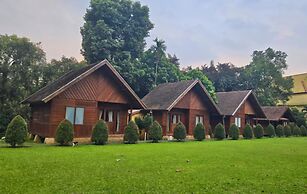 PAVO RESORT