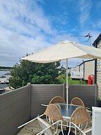 3 Bed Lodge - Sleeps 6 - Parking - Pets - Wifi