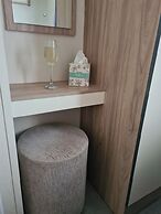 3 Bed Lodge - Sleeps 6 - Parking - Pets - Wifi