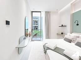 Exclusive 1BR Modern Comfort & Prime Location