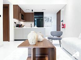 Exclusive 1BR Modern Comfort & Prime Location