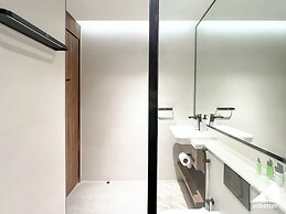Exclusive 1BR Modern Comfort & Prime Location