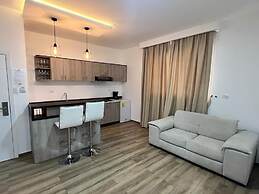 Golden Garden Hotel & Suites