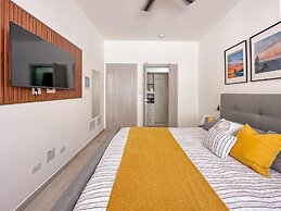 Beautiful 1 Bedroom in Great Location