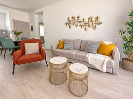 Beautiful 1 Bedroom in Great Location
