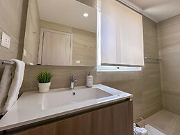 Beautiful 1 Bedroom in Great Location