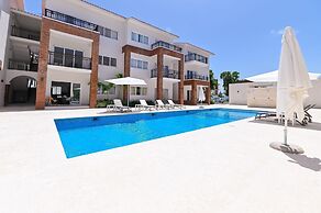 Beautiful 1 Bedroom in Great Location