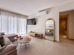 Cozy and Beautiful Apartment at the Beach