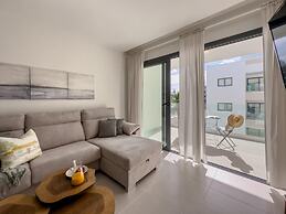 Cozy and Beautiful Apartment at the Beach