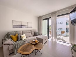 Cozy and Beautiful Apartment at the Beach