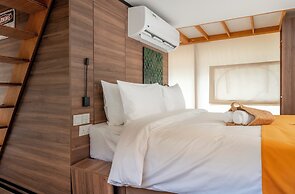 T-Rex Glamping, Dubai Parks and Resorts