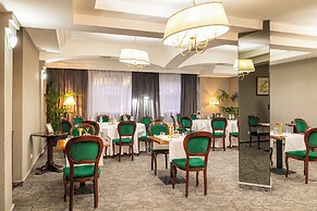 Hotel Brilliant Meseș