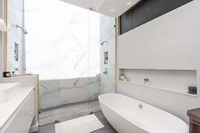 Ocean Views 5 Bedroom Apartments