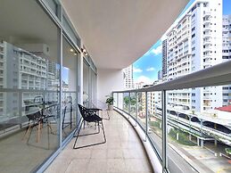 w Modern 2BR In La Cresta