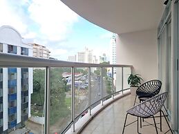 w Modern 2BR In La Cresta