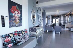 Villa Erytha - Serene Retreat With Views Garden