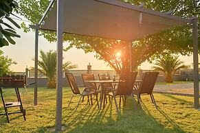 Villa Erytha - Serene Retreat With Views Garden