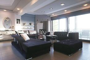 Villa Erytha - Serene Retreat With Views Garden